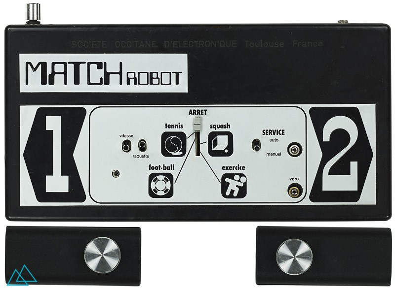 top view on 1977 dedicated video game console Société occitane d'électronique Match Robot